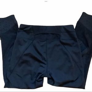 Athleta black perforated mesh crop tights size XS yoga gym run crop leggings